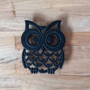 MCM Vintage Cast Iron Black Owl Kitchen Trivet  Footed Hot Plate